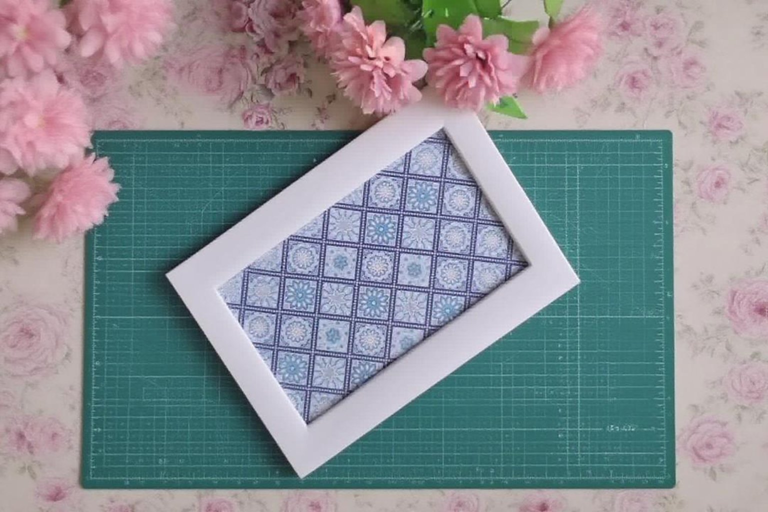 DIY Cardboard Photo Frame: Step-by-Step Guide for Beginners